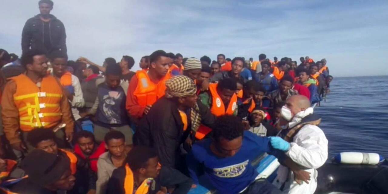 Kustwacht onderschept 4.200 vluchtelingen op Middellandse Zee