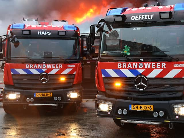 Verschrikkelijk nieuws uit Arnhem, waar een vader en zijn zoontje om het leven zijn gekomen bij een brand. Vrouw en dochter raakten zwaargewond.