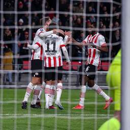 PSV wint nu wél van FC Emmen en plaatst zich voor kwartfinales bekertoernooi