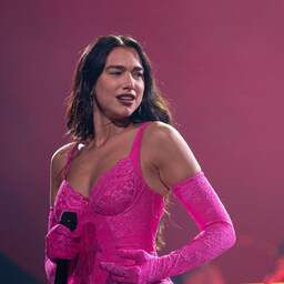 Dua Lipa geschokt na afsteken vuurwerk bij haar concert: ‘Wordt onderzocht’