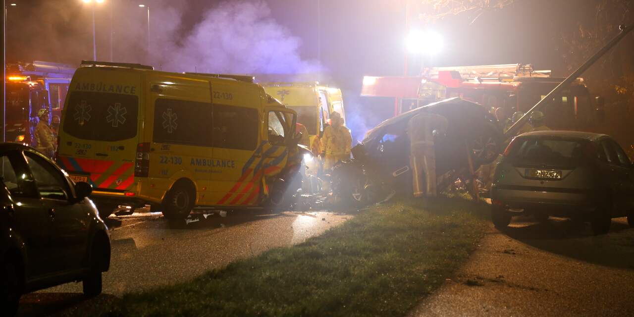 Drie minderjarigen overleden bij botsing tussen ambulance en auto in Helmond