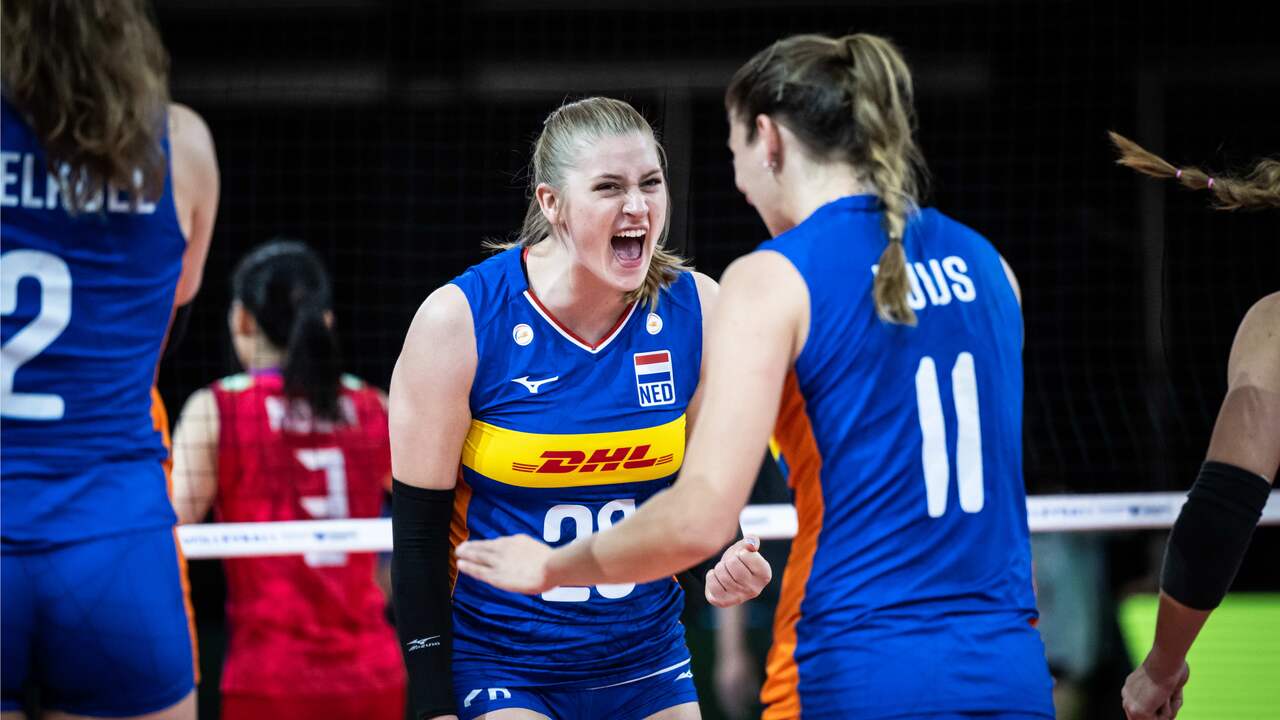 Nineteen-year-old diagonal Elles Dambrink makes her debut at a World Cup in her own country.