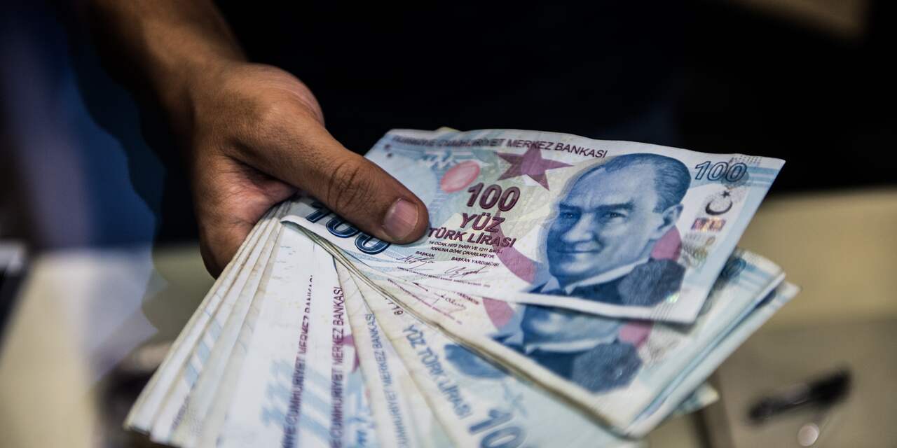 Turkse toezichthouder dient klacht in tegen oud-topman centrale bank