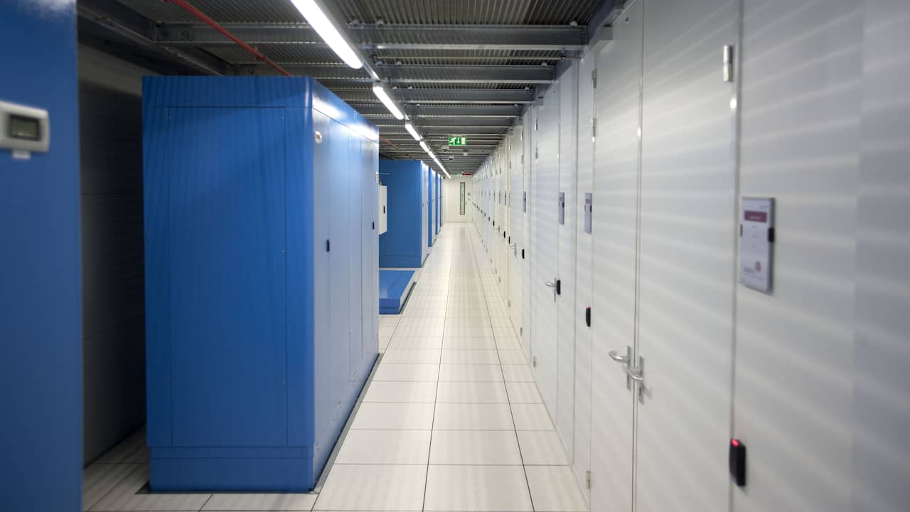 Dutch internet exchange reduces data center power consumption by 85 percent |  Technology