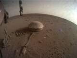 Marslander InSight verstuurt allerlaatste foto naar de aarde en valt uit