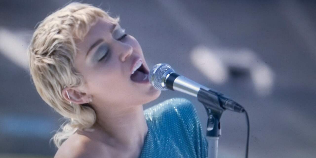 Miley Cyrus maakt einde aan jaar nuchter zijn: 'Niet te hard voor mezelf zijn'