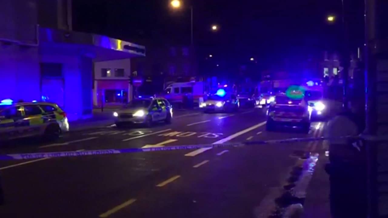 Beeld uit video: Meerdere slachtoffers in Londen nadat busje op voetgangers inrijdt