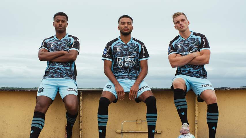 FC Volendam speelt uitduels in opvallend 'palingshirt' Voetbal NU.nl