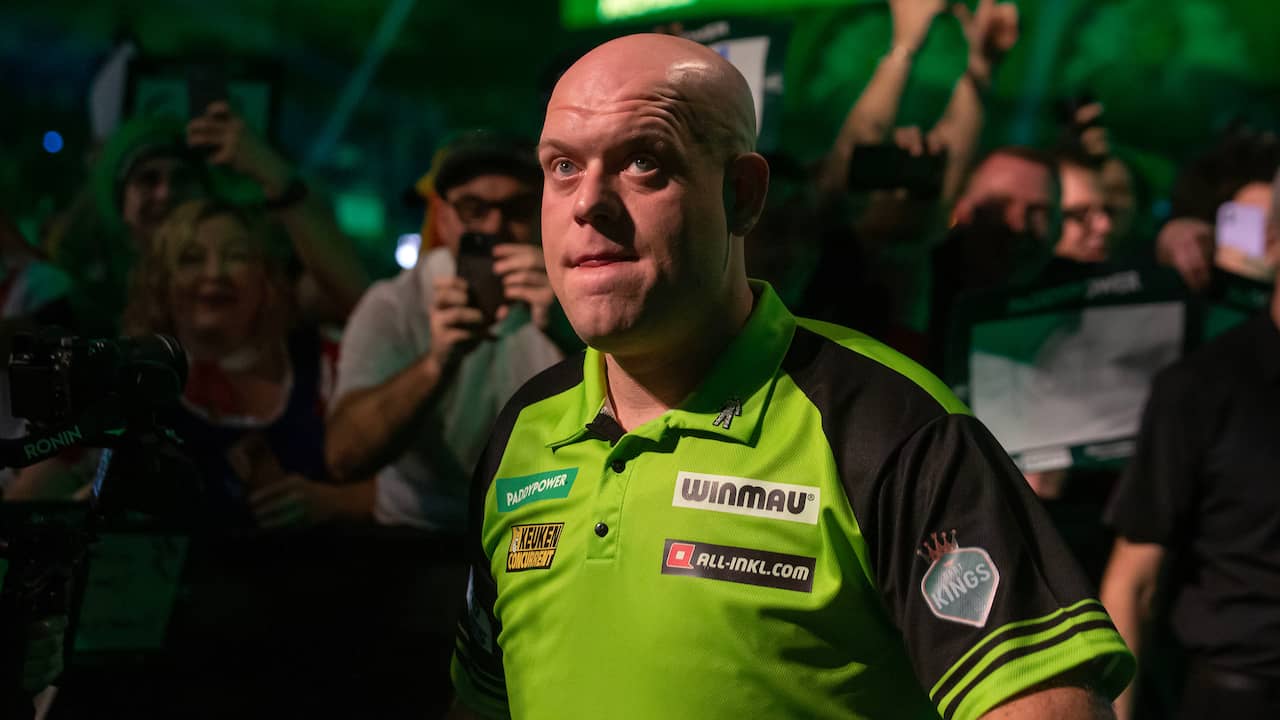 Beeld uit video: Stunt op WK darts: Michael van Gerwen uitgeschakeld door Scott Williams