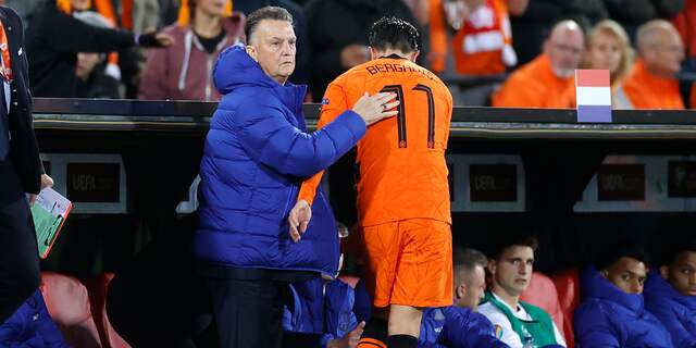 Van Gaal Schakelt Over Op 5 3 2 Met Oranje Zodra Wk Ticket Binnen Is Nu Het Laatste Nieuws Het Eerst Op Nu Nl