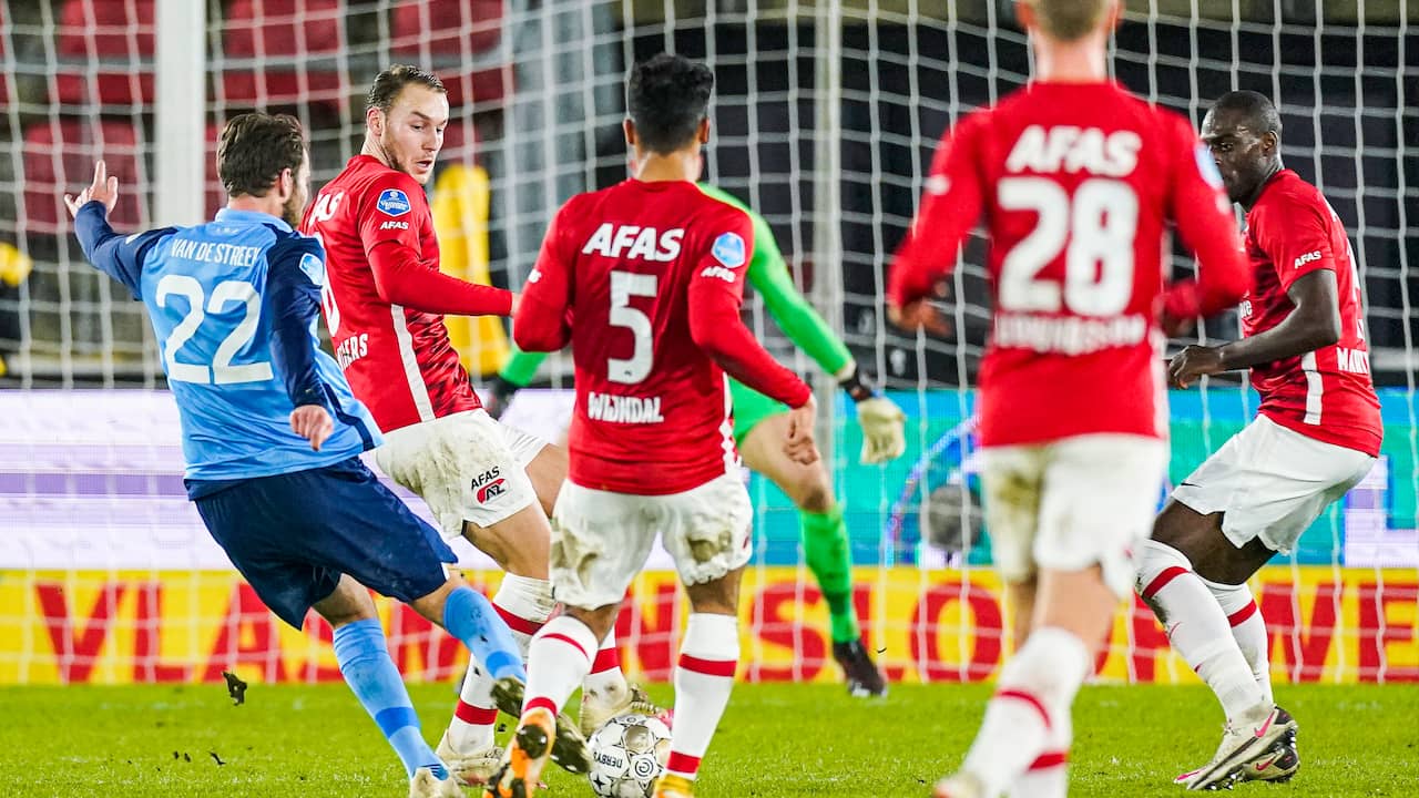 Sander van de Streek schoot FC Utrecht met een schitterende uithaal naar de zege in Alkmaar.