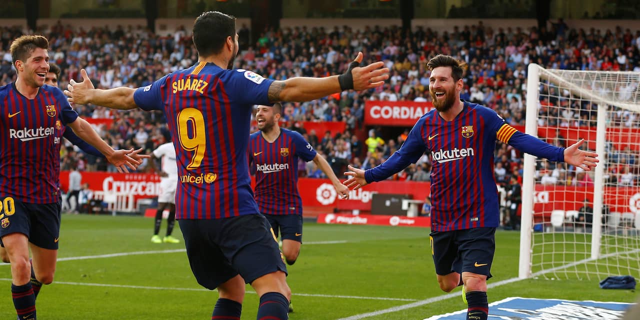 Messi loodst Barcelona met hattrick naar zege, Roma wint in blessuretijd