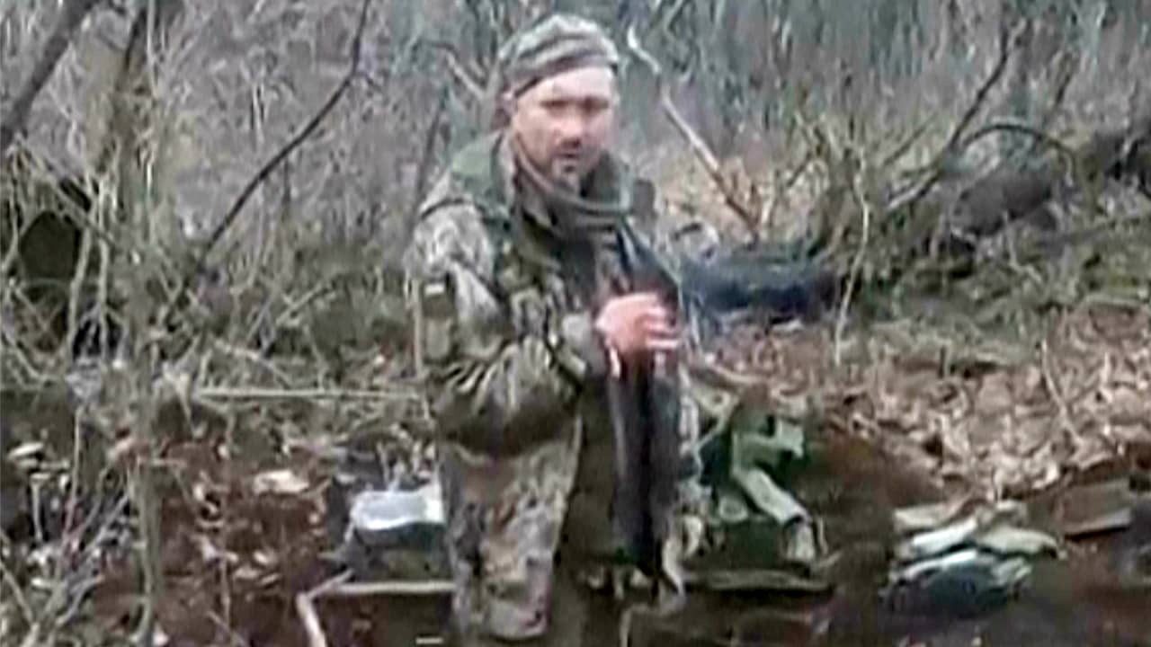 La sospetta esecuzione di un soldato ucraino disarmato fa dimenticare Bakhmut |  Guerra in Ucraina