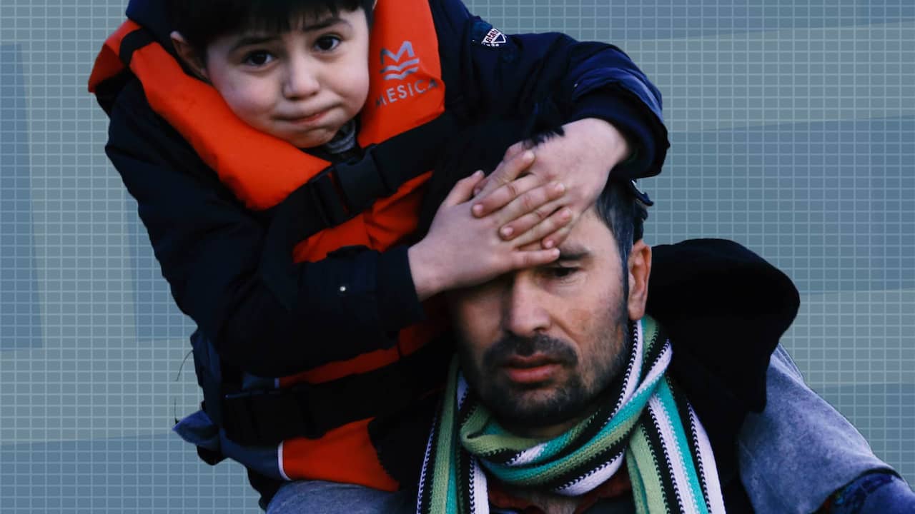 Beeld uit video: Douchen tussen de uitwerpselen: Vluchtelingencrisis op Lesbos