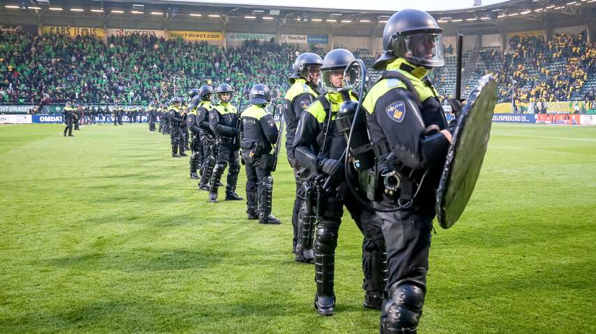 ME Moet Ingrijpen In En Rond ADO-stadion Nadat Club Promotie Misloopt ...