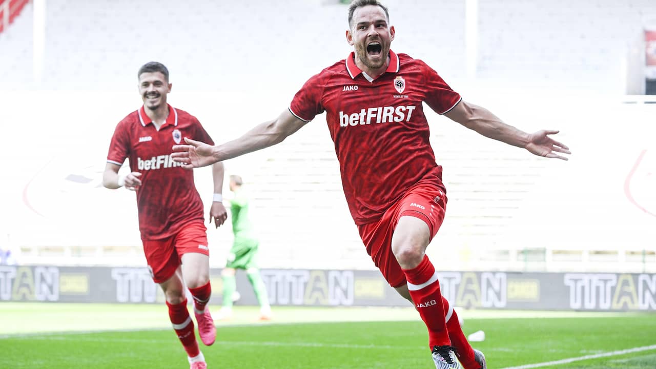Beeld uit video: Janssen schiet Antwerp op voorsprong in kampioensduel