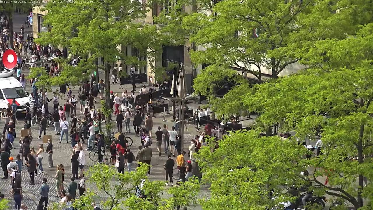 Beeld uit video: Drukte door protest op de Dam in Amsterdam