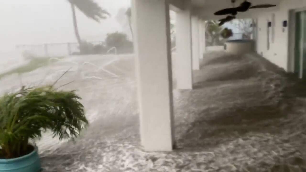 Beeld uit video: Orkaan Ian houdt huis in zuidwesten van Florida