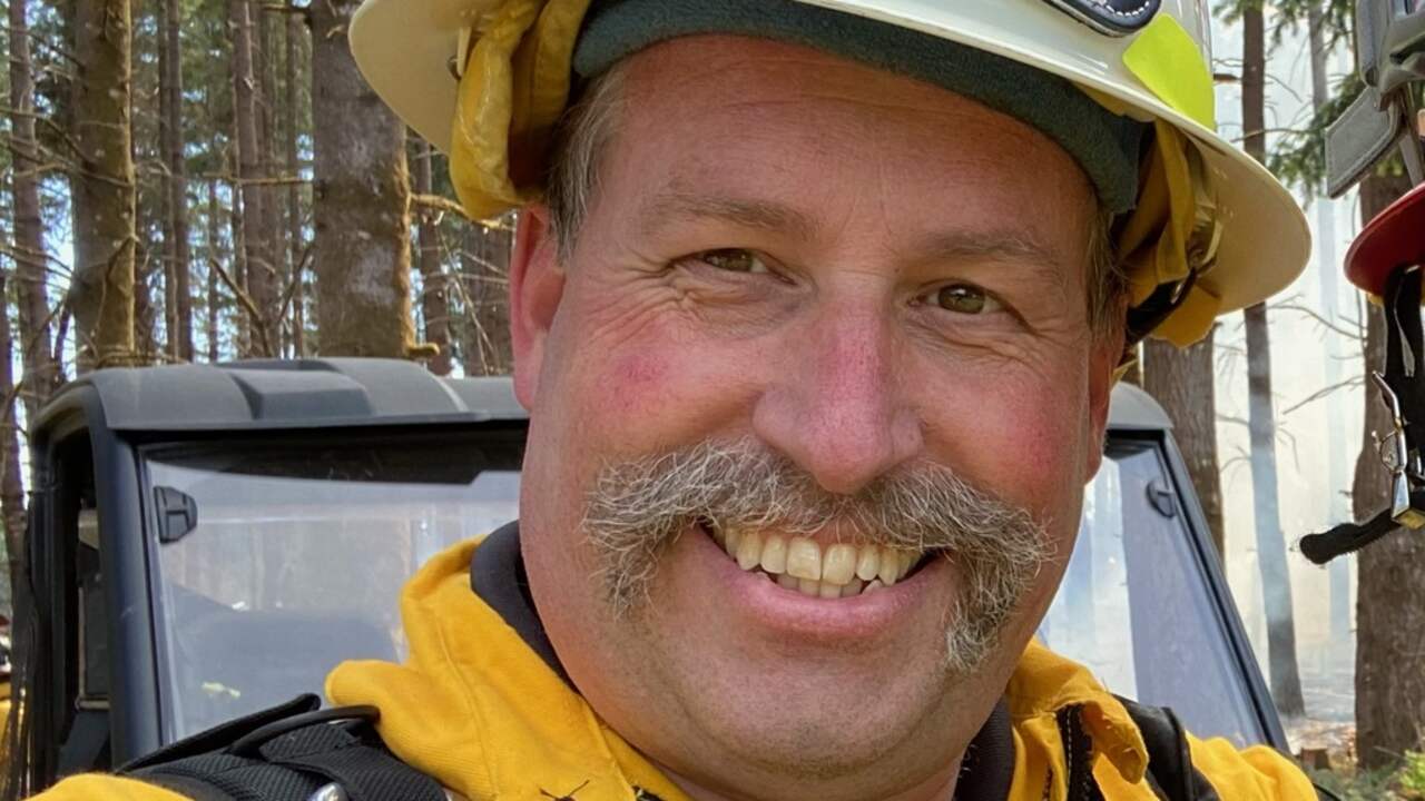 Gert Zoutendijk in zijn uniform.