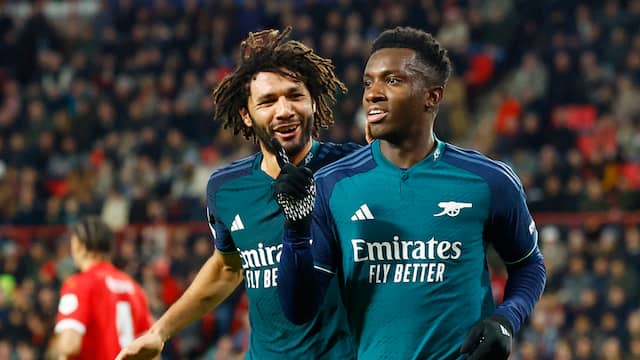 Nketiah zet PSV op 0-1 achterstand tegen Arsenal