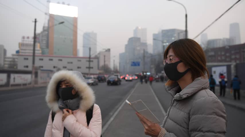 Peking kondigt weer smogalarm af