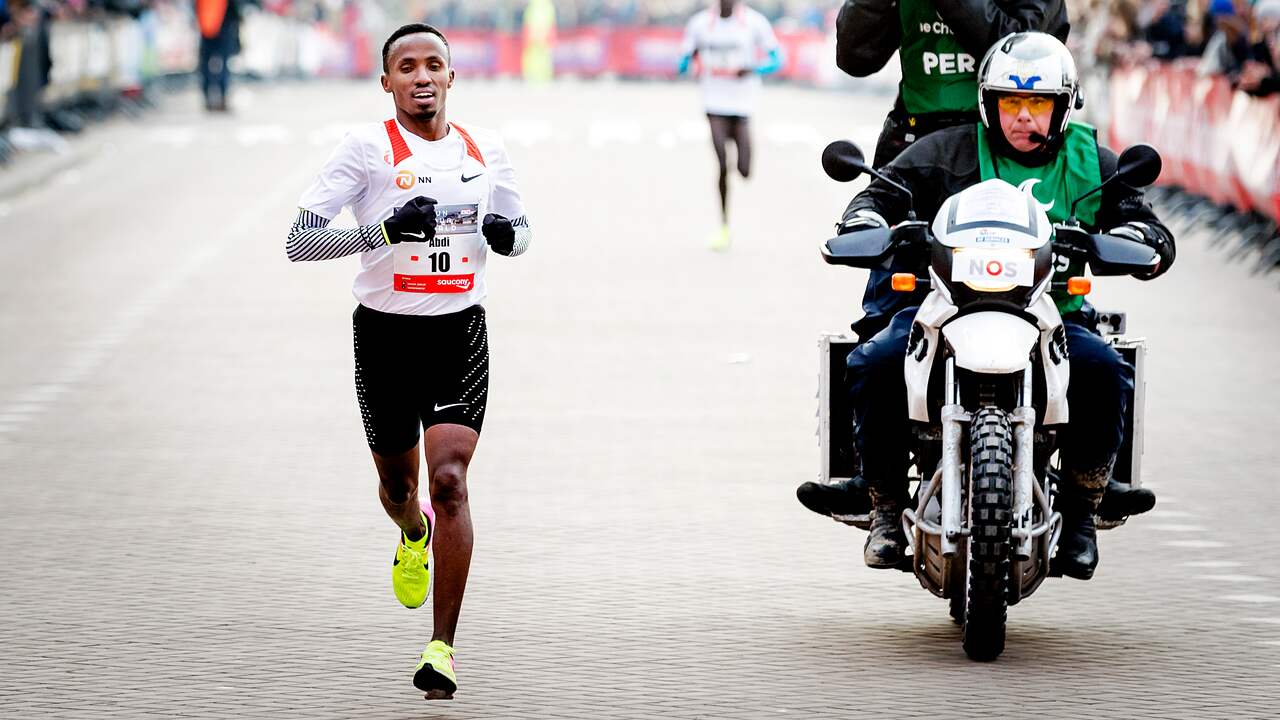 Nederlander Nageeye eindigt knap als zevende in marathon van Boston