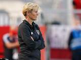 Vera Pauw verlengt opnieuw en moet Ierse voetbalsters naar WK 2023 leiden
