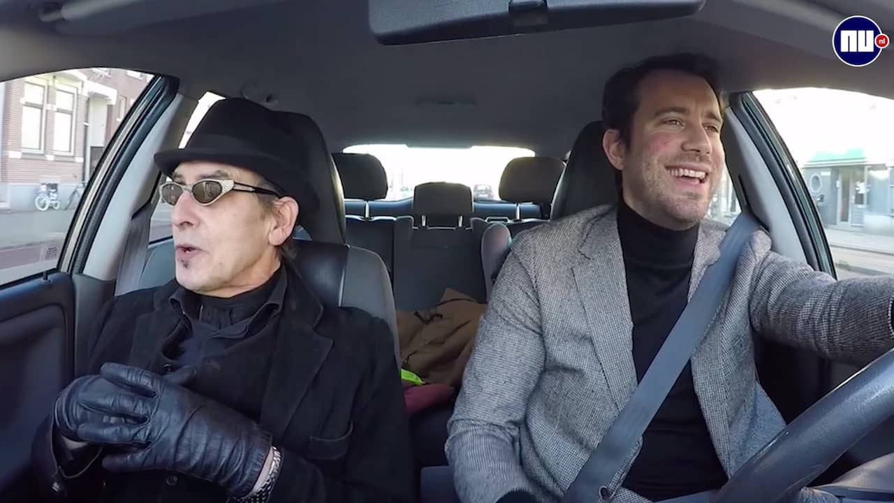 Beeld uit video: In de auto met Jules Deelder: Ik heb drugs gebruikt die God niet kent