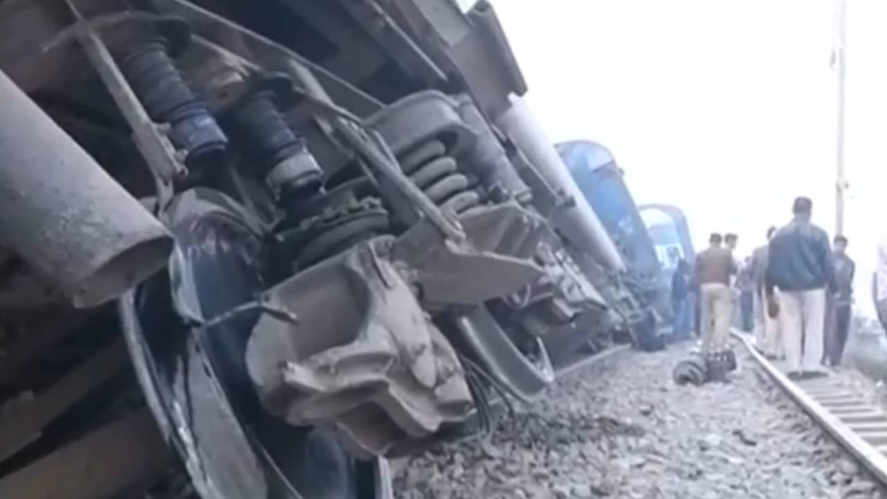 Meer dan honderd doden bij treinongeluk India