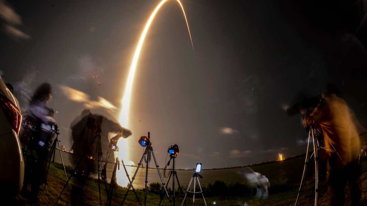 SpaceX Internet $ 99 per month for first time beta testers -