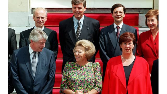 Wim Kok in gesprek met koningin Beatrix op 3 augustus 1998.
