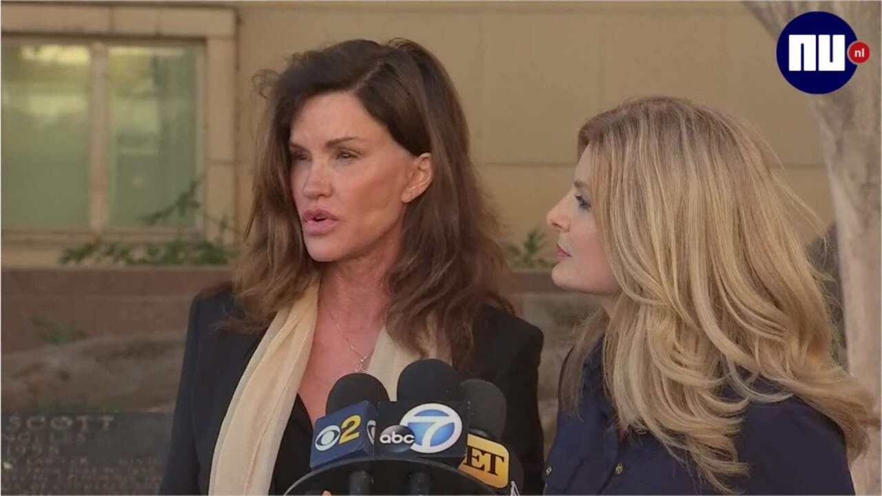 Janice Dickinson reageert op uitspraak rechter over zaak tegen Cosby