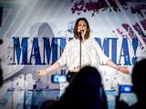 Cast Mamma Mia! doneert op première geld aan slachtoffers in Marokko