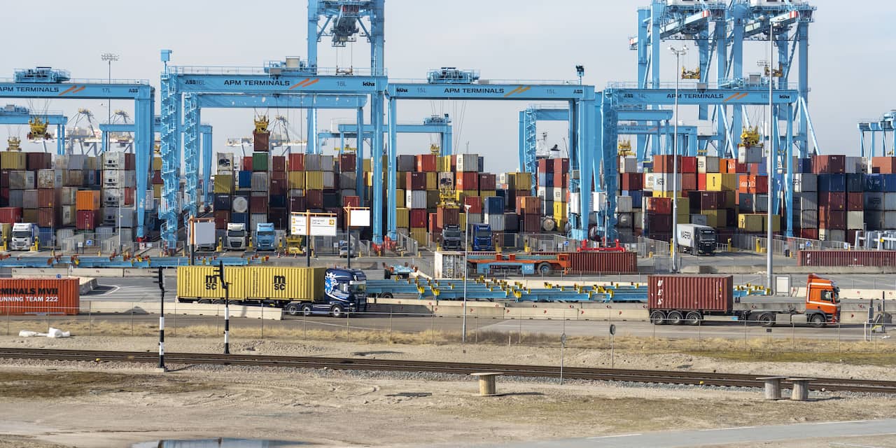 Herdenking omgekomen havenwerkers: 'werken in de haven is gevaarlijk'