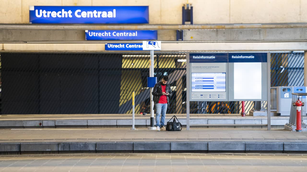 Utrecht and Amsterdam Central in the top ten of the best European stations |  Economy