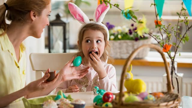 Chocolade-eitjes horen er ook bij.