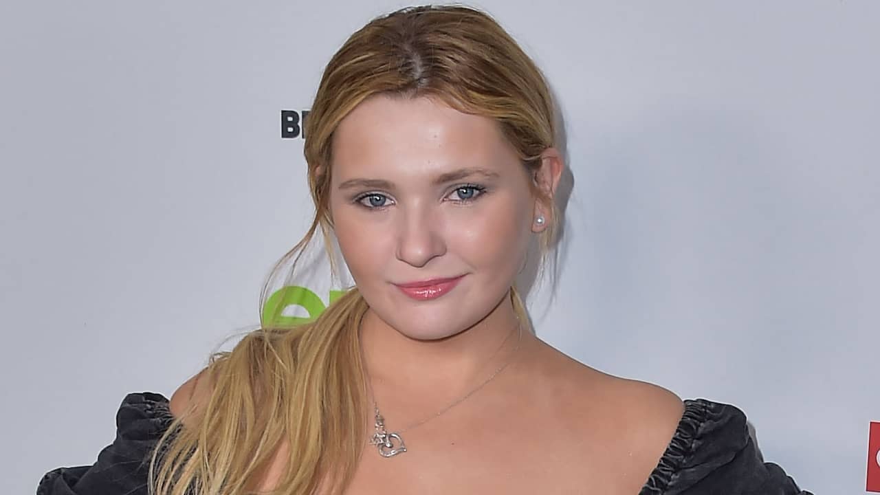 Little Miss Sunshine-actrice Abigail Breslin verloofd met vriend |  Achterklap | NU.nl