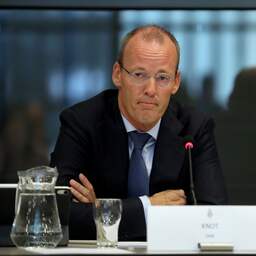 Grote aandeelhouders roepen bedrijven op dividend even op te schorten
