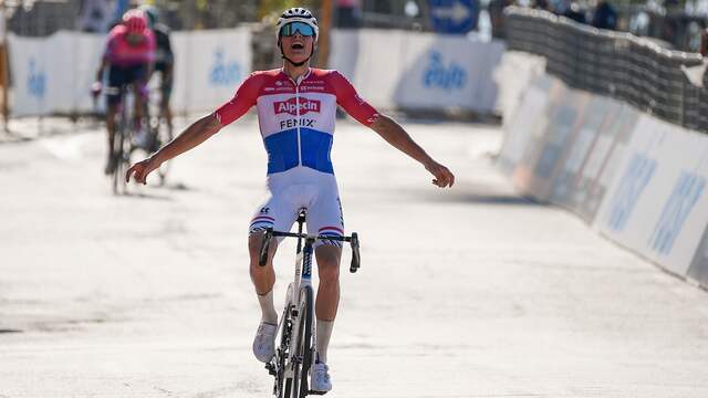 Mathieu van der Poel won vorig jaar op indrukwekkende wijze de voorlaatste etappe van de Tirreno.