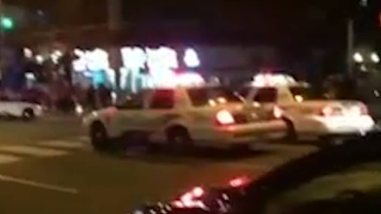 Beeld uit video: Schoten te horen van schietpartij in Toronto