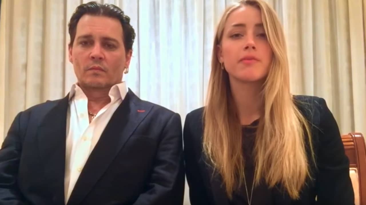 Beeld uit video: Johnny Depp en Amber Heard zeggen sorry tegen Australië