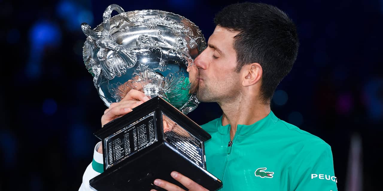 Djokovic overklast Medvedev en verovert negende Australian Open-titel