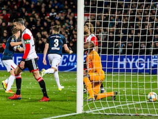 Moedeloze Van Bronckhorst vindt dat Willem II goals cadeau kreeg