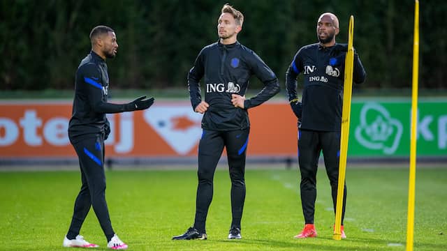 Luuk de Jong kreeg van bondscoach Frank de Boer de voorkeur boven Wout Weghorst.