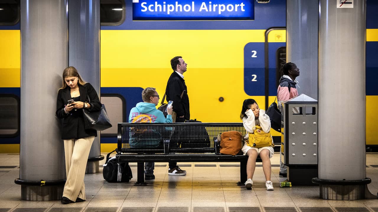 Lo sciopero dei treni provoca confusione e frustrazione per i turisti a Schiphol |  ADESSO