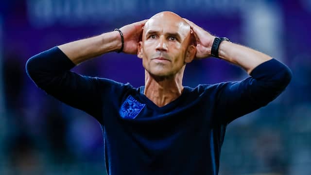 Thomas Letsch baalt van de penalty die Vitesse in blessuretijd tegen kreeg.