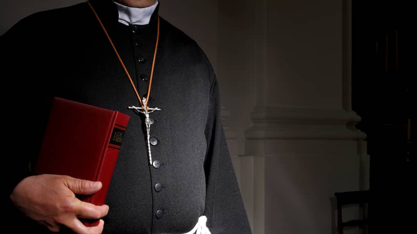 Minimaal 2.900 misbruikplegers binnen Franse katholieke kerk sinds 1950
