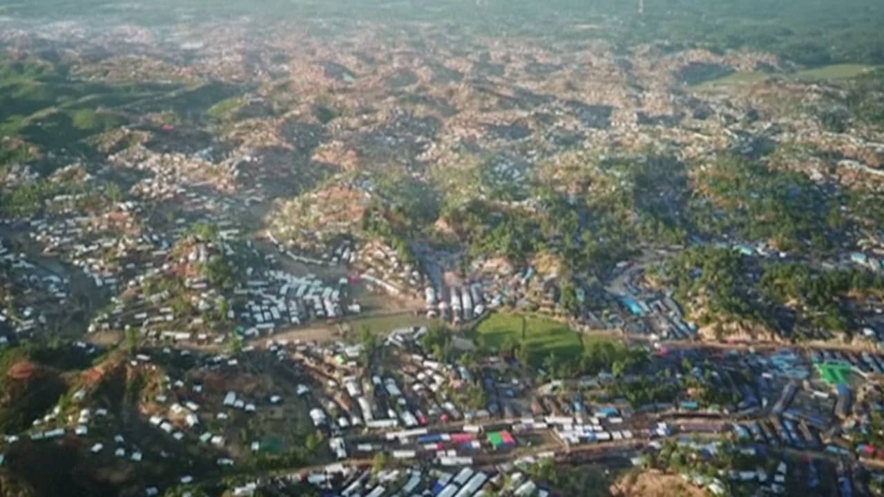 Beeld uit video: Dronebeelden tonen enorm Rohingya-vluchtelingenkamp in Bangladesh