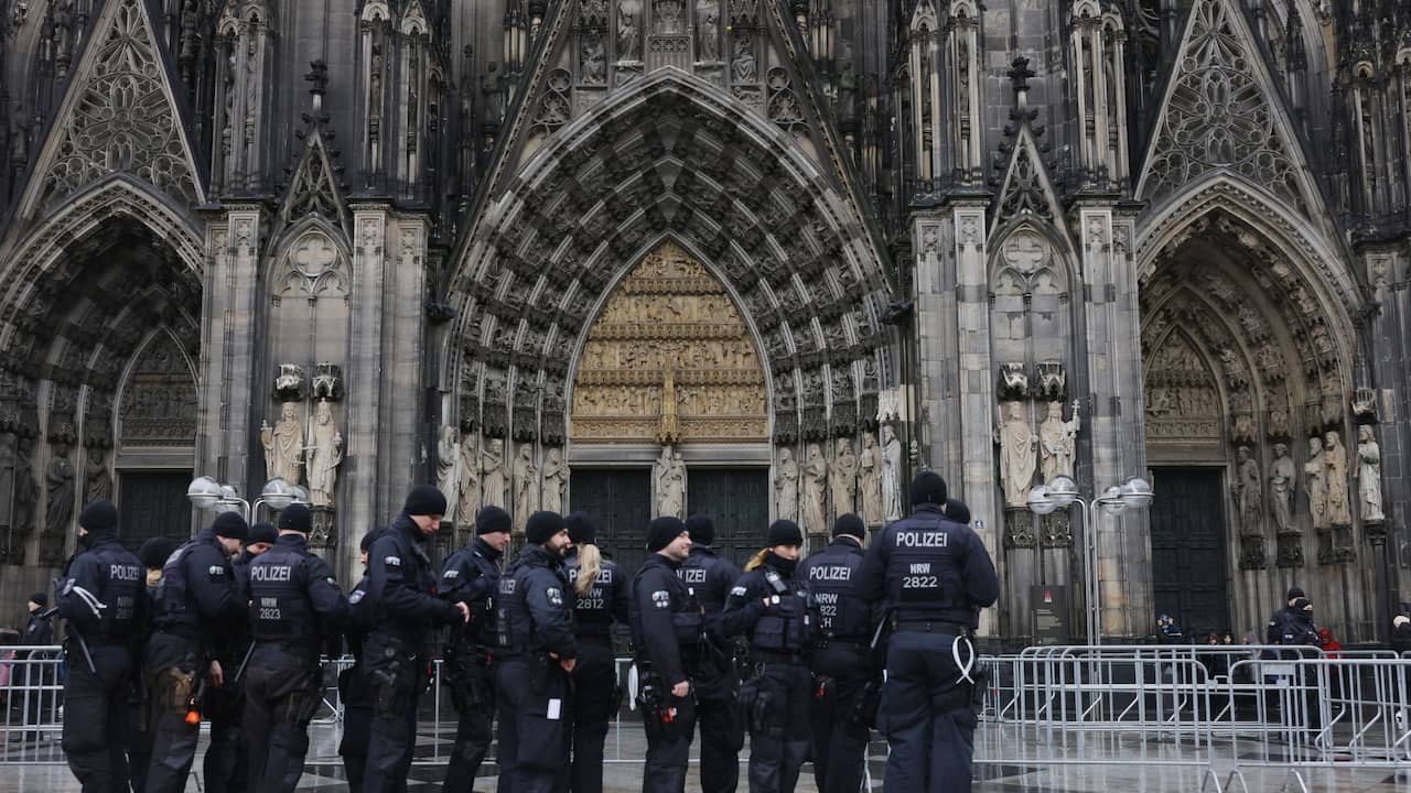 German Police Arrest Tajik Man Suspected of Plotting Attack on Cologne Cathedral