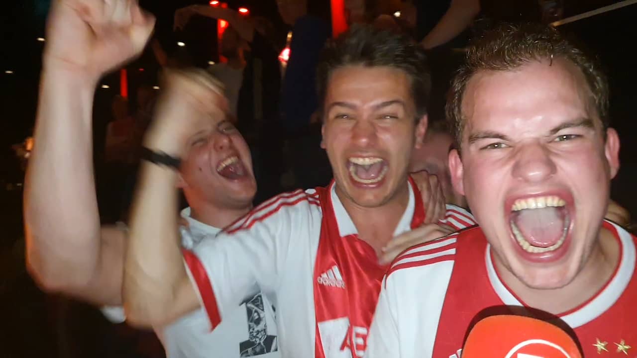 Beeld uit video: Ajax-fans in extase: 'Thuis overrompelen we de Spurs'